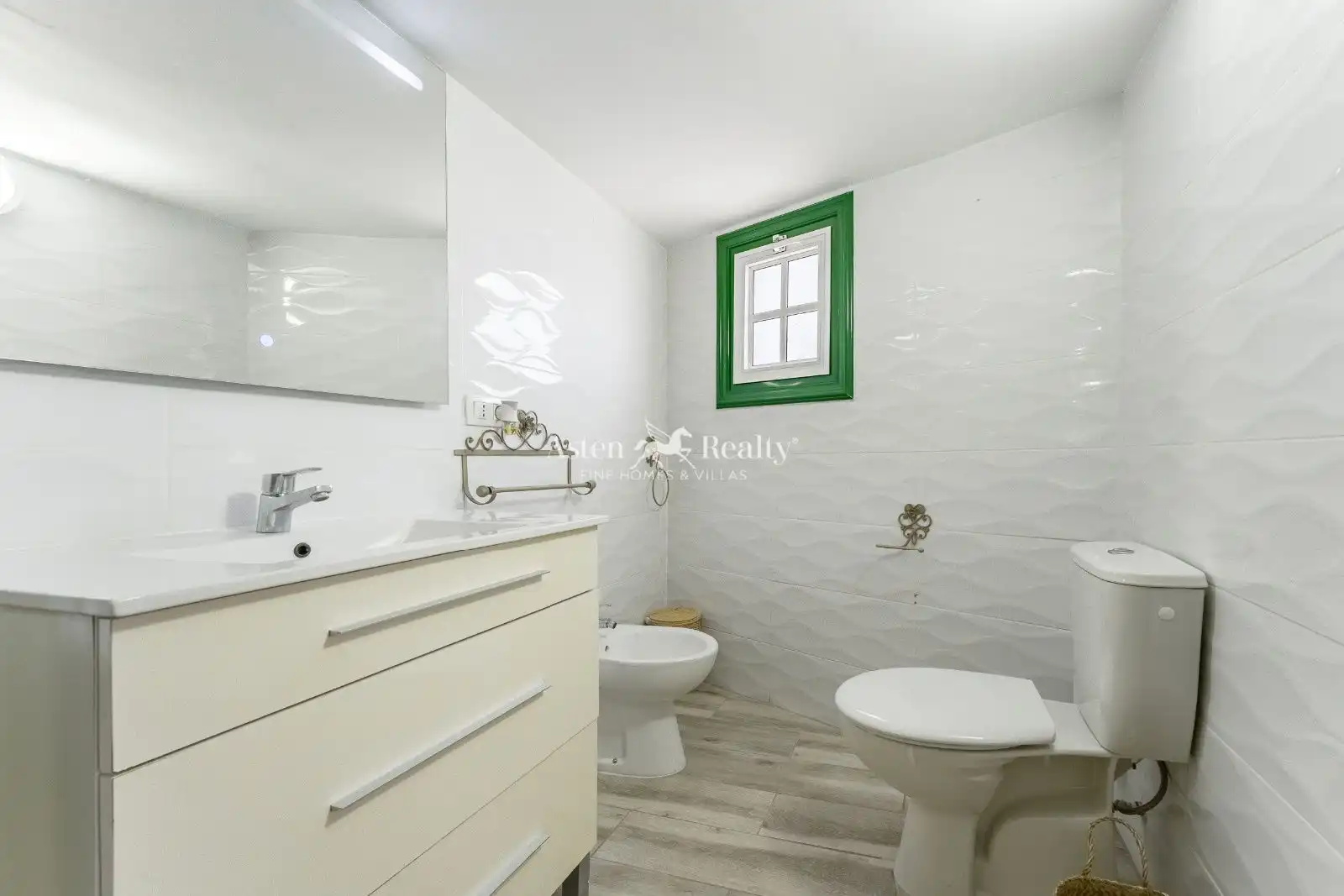 Bathroom of Flat for sale in Adeje  with Terrace, Furnished and Oven