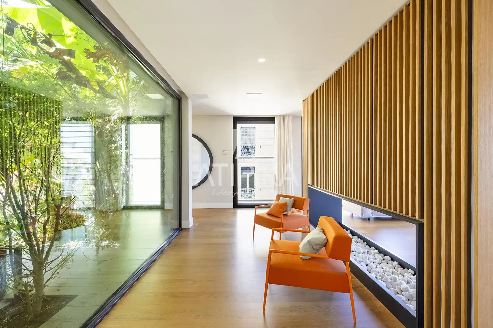 Wohnzimmer von Dachboden zur Miete in Barcelona mit Klimaanlage, Terrasse und Ofen