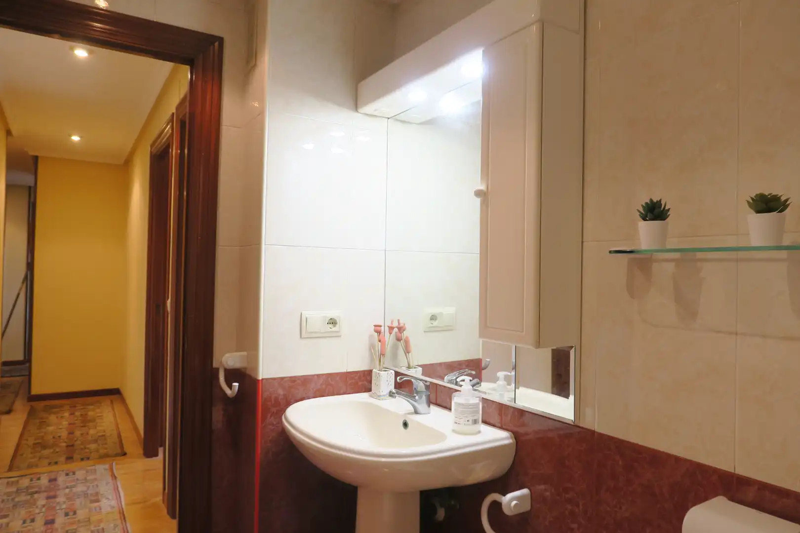 Baño de Piso en venta en Avilés con Calefacción y Amueblado