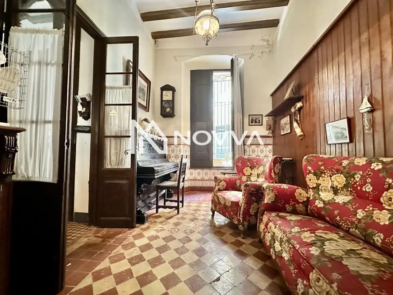 Sala d'estar de Casa o xalet en venda en Malgrat de Mar amb Jardí privat