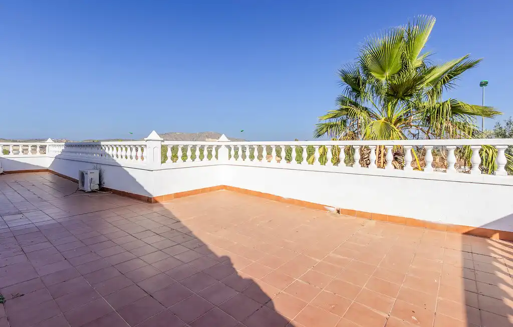 Chalet con terraza en venta en Calle Urba Coto Riñales 119, imagen 40