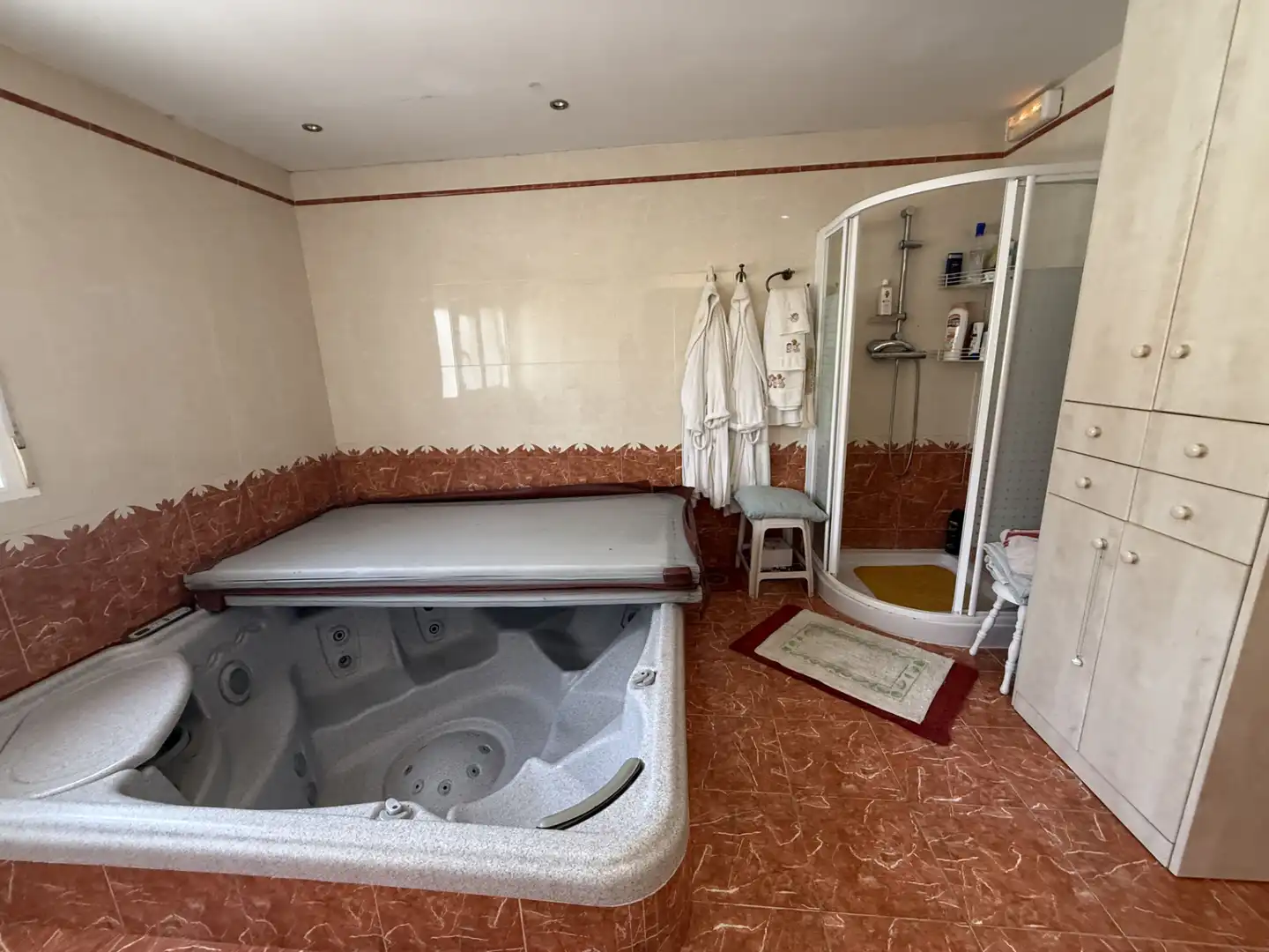 Bany de Casa o xalet en venda en L'Alfàs del Pi amb Aire condicionat, Calefacció i Jardí privat