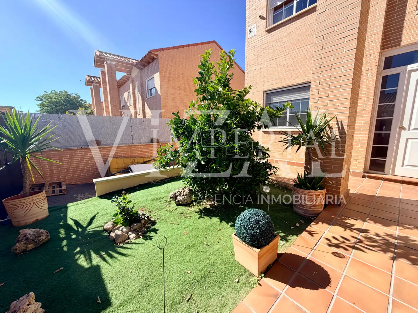 Jardín de Casa adosada en venta en Argés con Aire acondicionado, Calefacción y Amueblado