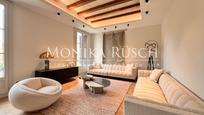 Living room of Flat for sale in  Barcelona Capital  with Air Conditioner, Heating and Parquet flooring