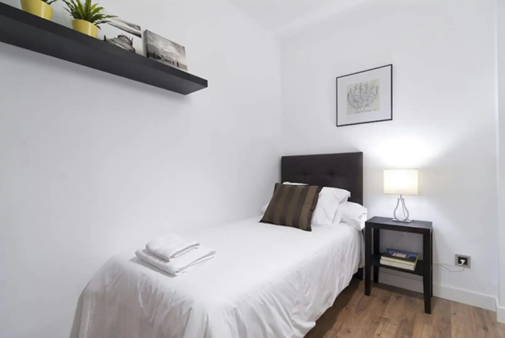 Bedroom of Flat for rent in Madrid  with Air Conditioner, Heating and Furnished