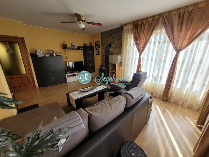 Living room of Flat for sale in La Lastrilla   with Heating and Terrace