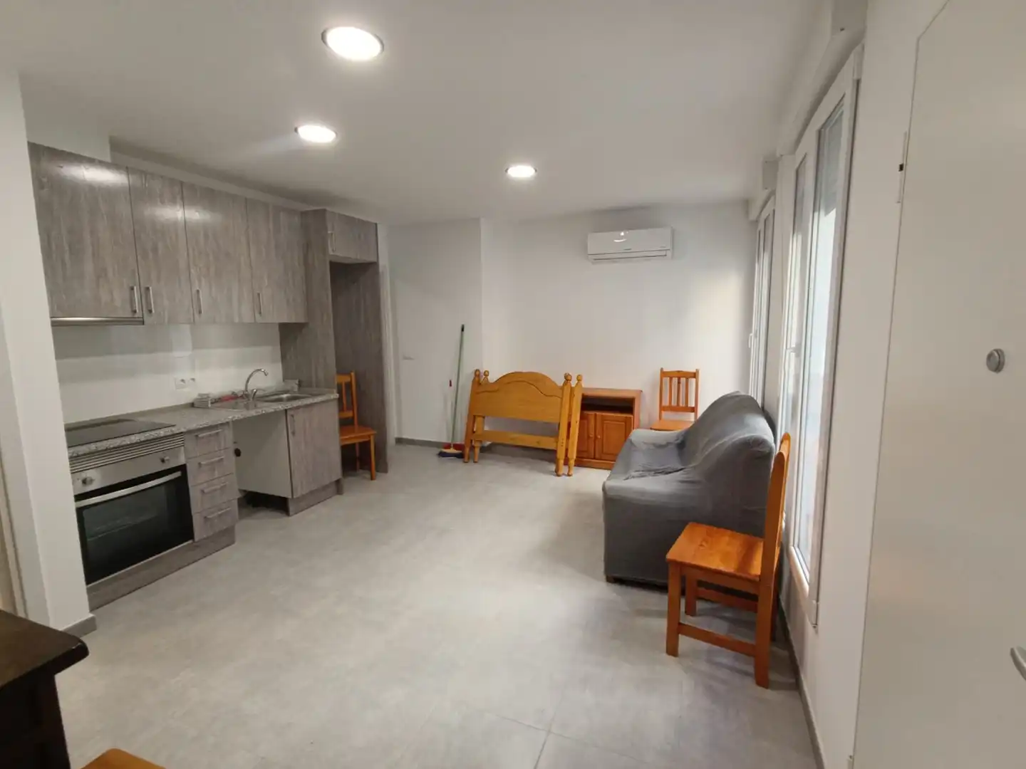 Baixos en venda a Carrer Relleu