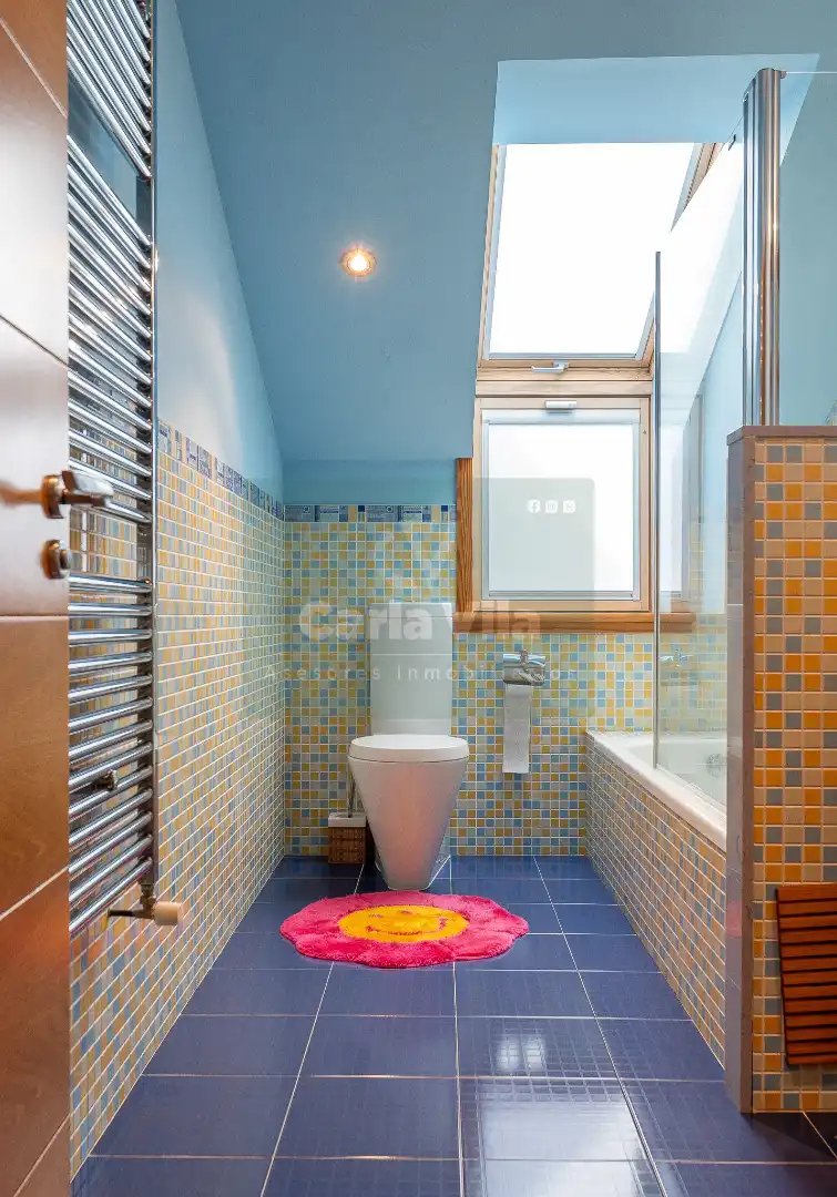 Baño de Casa o chalet en venta en Lugo con Calefacción, Jardín privado y Parquet