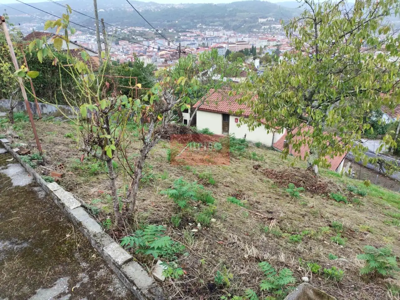 Houses for sale in Ourense Capital   with Private garden