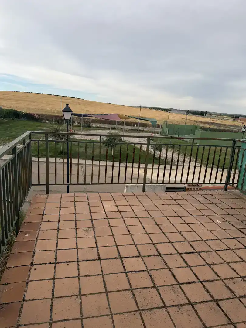 Terraza de Casa o chalet en venta en Villaverde de Medina con Jardín privado, Trastero y Balcón