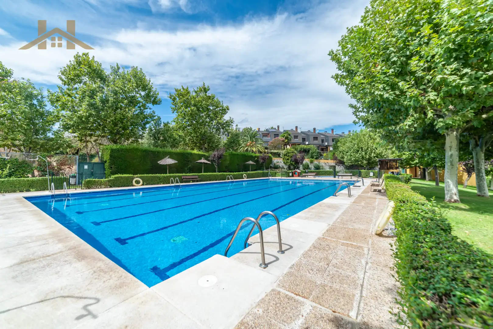 Piscina de Casa o chalet en venta en Colmenar Viejo con Terraza, Trastero y Amueblado