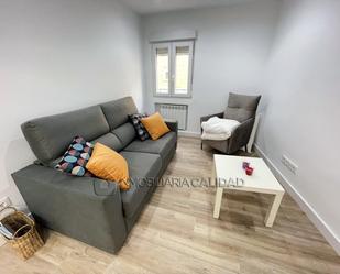 Bedroom of Flat to rent in Burgos Capital