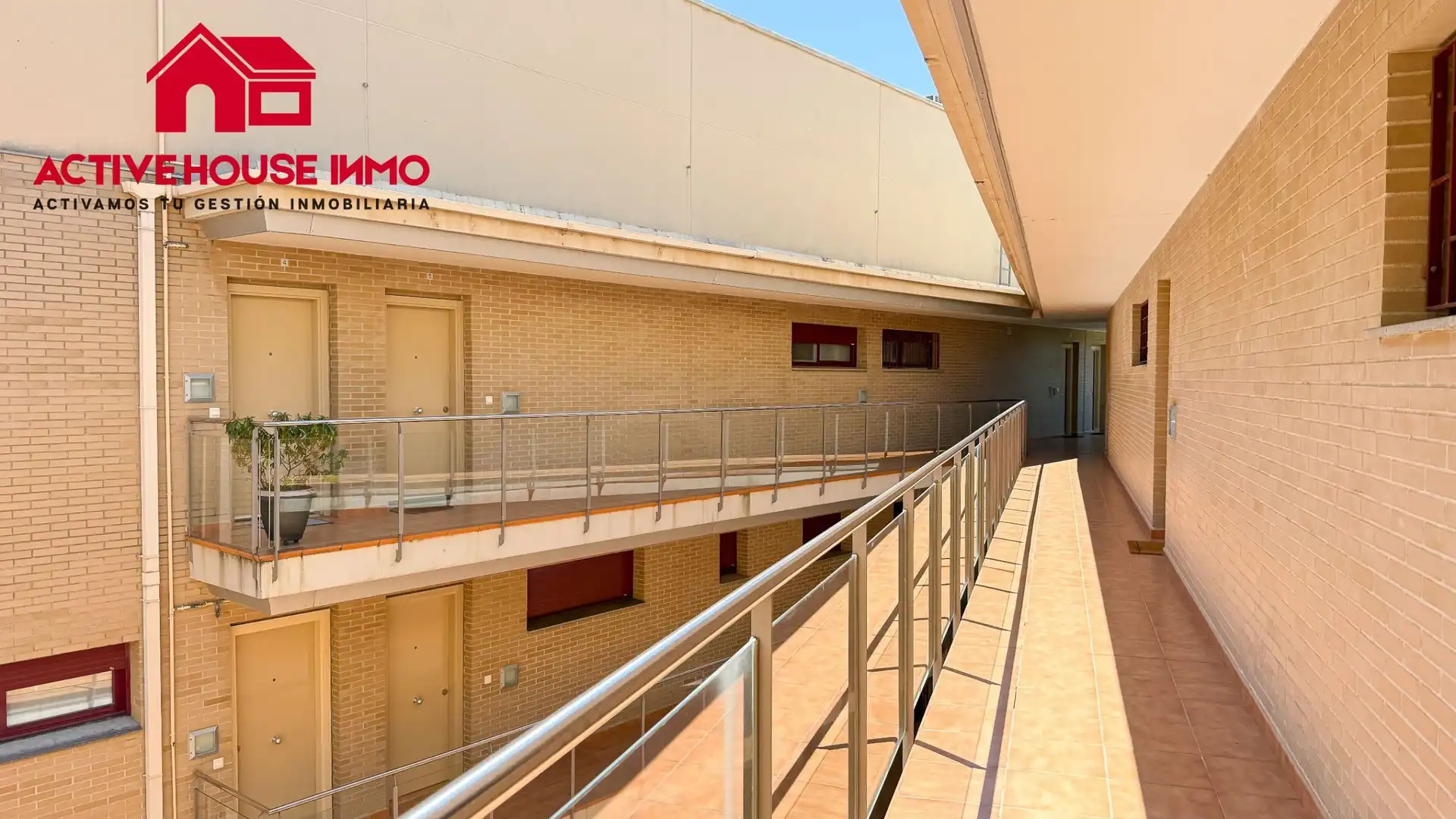 Vista exterior de Dúplex en venda en La Ràpita amb Aire condicionat, Terrassa i Traster