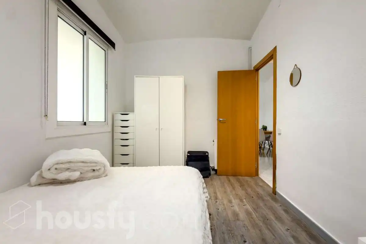 Habitación de Planta baja en venta en Barcelona con Aire acondicionado, Calefacción y Amueblado