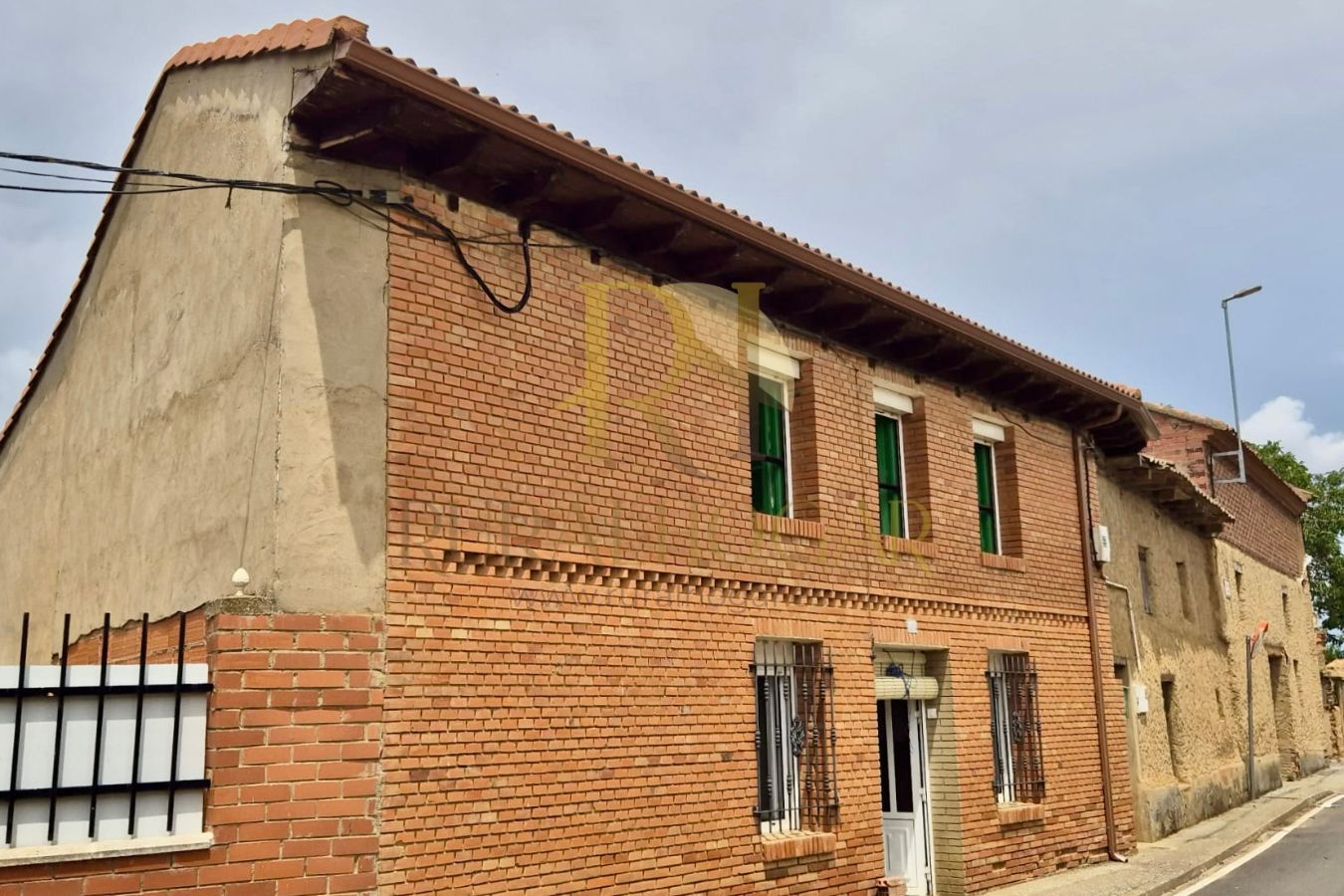 Exterior view of House or chalet for sale in Corbillos de los Oteros
