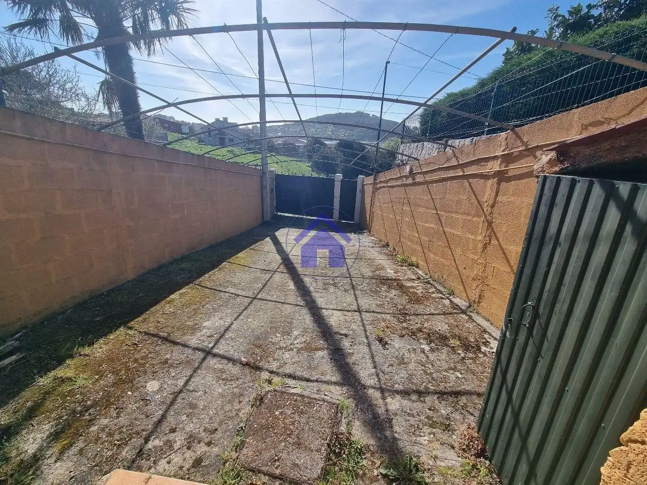 Parking of Houses for sale in Nigrán  with Private garden