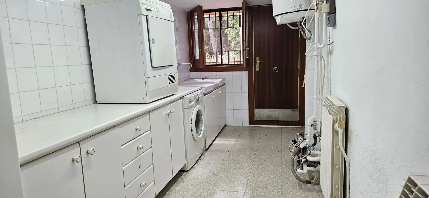 Cuina de Casa o xalet en venda en Corbera de Llobregat amb Aire condicionat i Calefacció