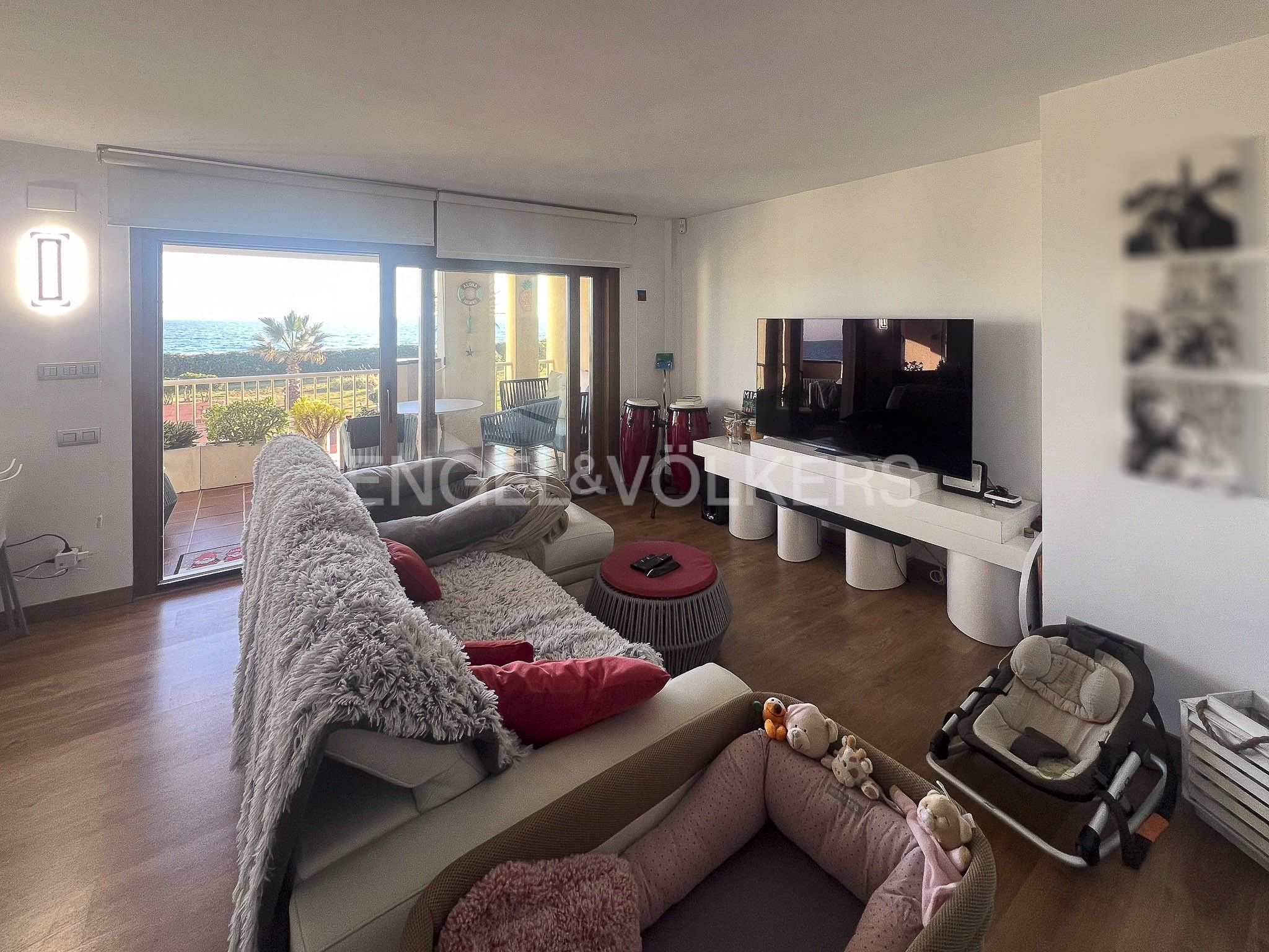 Sala d'estar de Apartament de lloguer en Gavà amb Calefacció, Parquet i Balcó