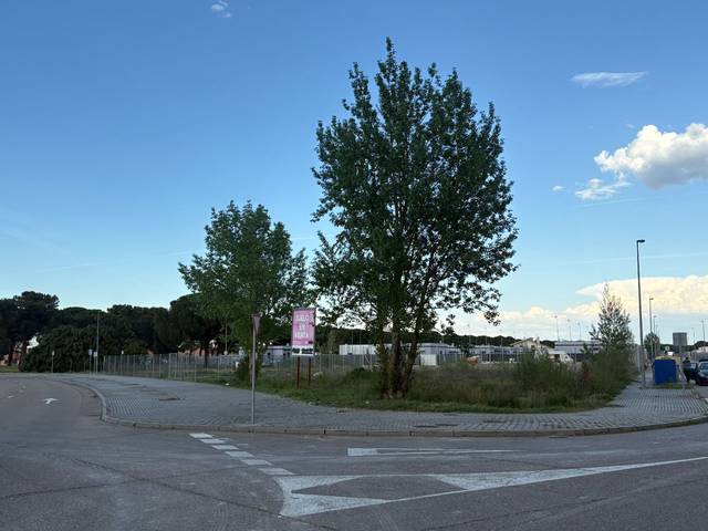 Terreno residencial en Venta en Calle Tamarizo, 1 en Aldeamayor de San Martín