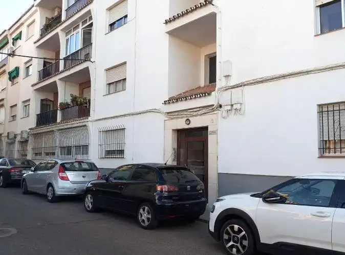 Flat for sale in Calle Miguel Antolin 9, imagen 2