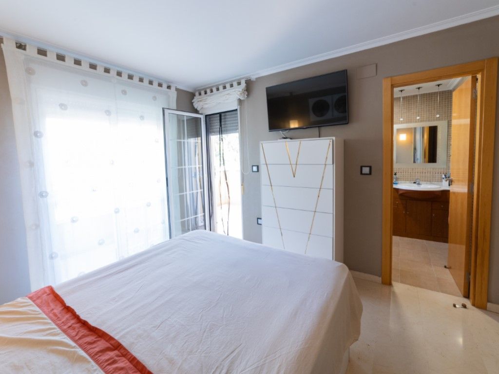 Bedroom of House or chalet for sale in Elche / Elx