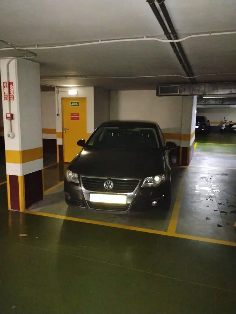 Aparcament de Dúplex en venda en A Coruña Capital  amb Calefacció i Traster