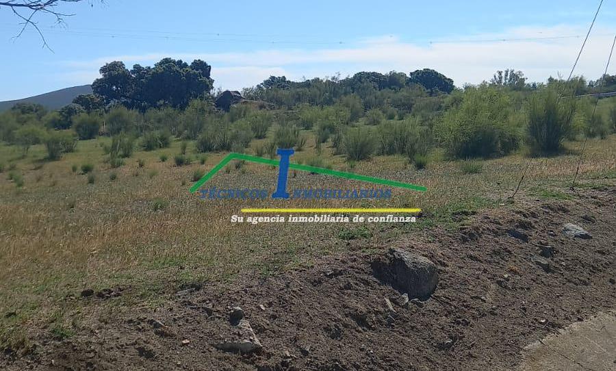 Photo 1 of Industrial land for sale in Aljucén, Badajoz