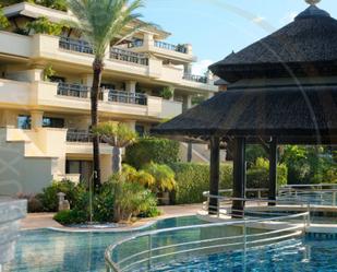 Vista exterior de Dúplex de lloguer en Marbella amb Terrassa, Traster i Piscina