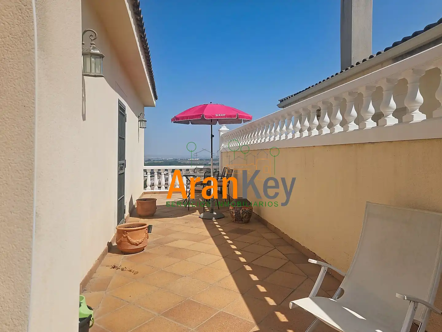 Terrace of Houses for sale in Aranjuez  with Air Conditioner, Private garden and Terrace