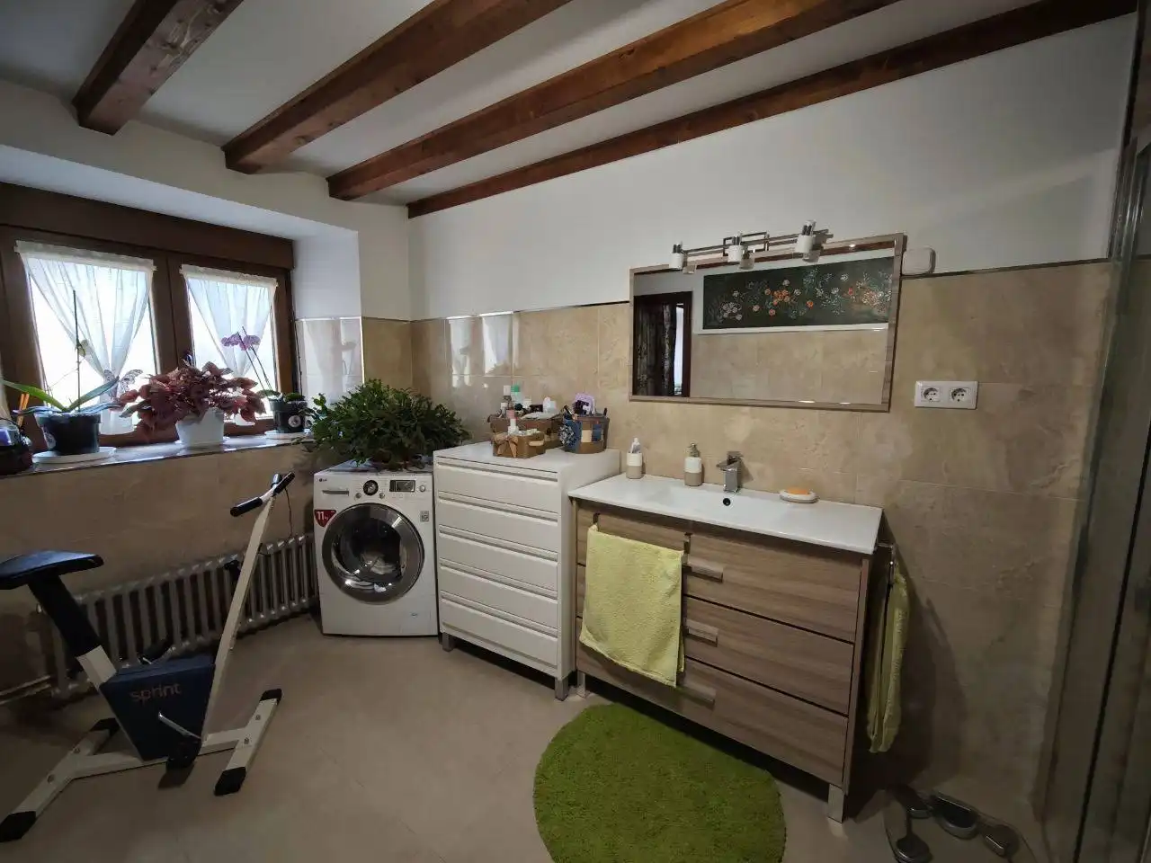 Cuina de Casa adosada en venda en Rebolledo de la Torre amb Calefacció, Parquet i Moblat