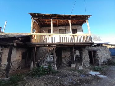 Landhaus mit Balkon zum Verkauf in Carracedelo