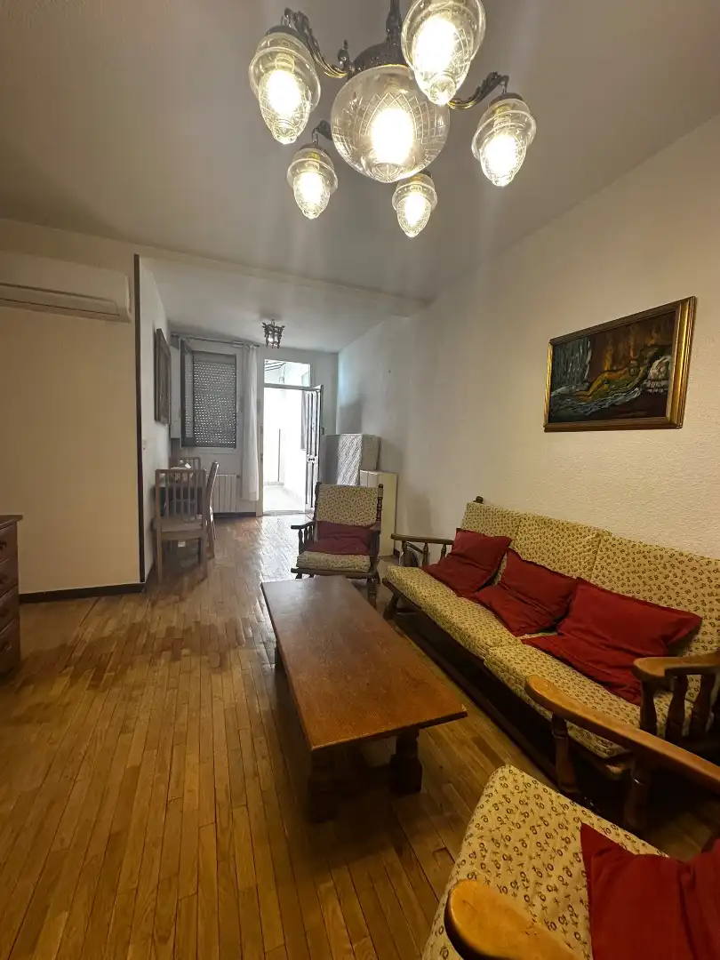 Sala d'estar de Pis en venda en Madrid amb Aire condicionat, Calefacció i Moblat