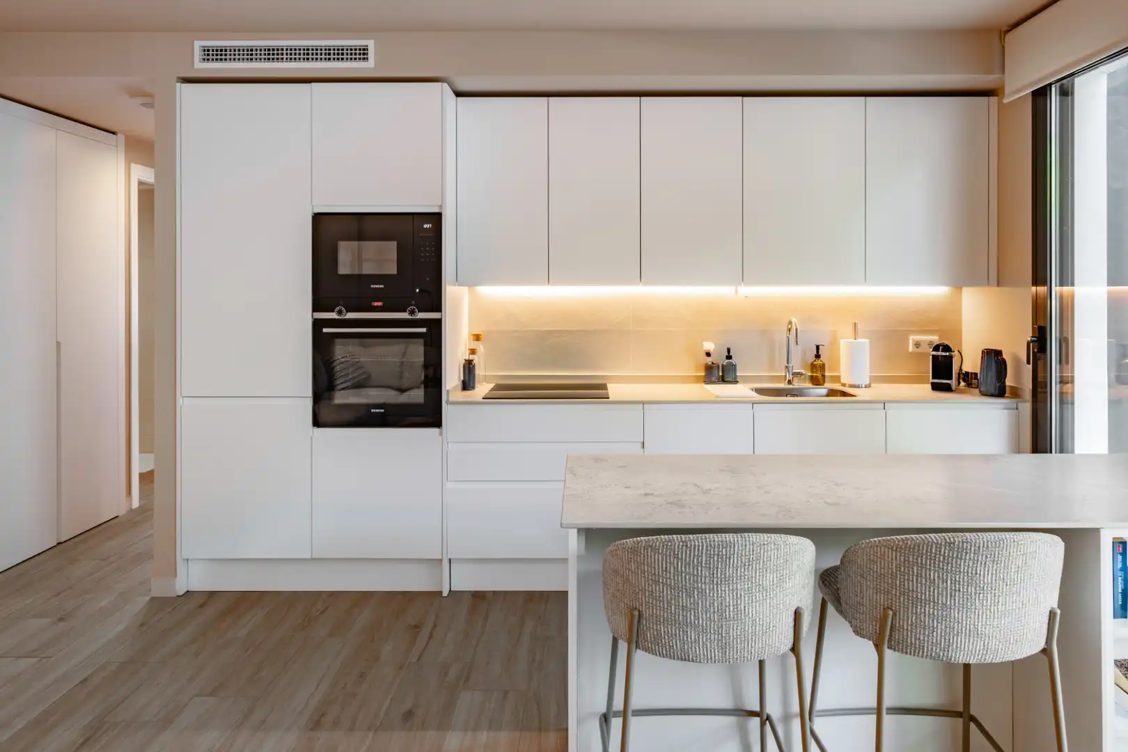 Cocina de Apartamento de alquiler en Jávea / Xàbia con Aire acondicionado, Calefacción y Parquet