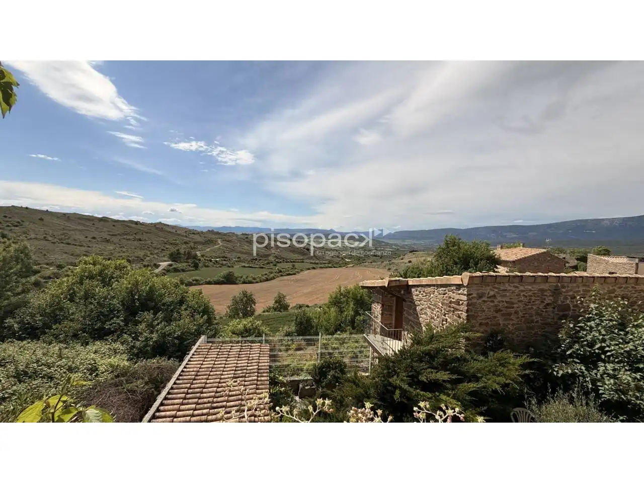 Casa o xalet en venda en Undués de Lerda amb Calefacció, Jardí privat i Parquet