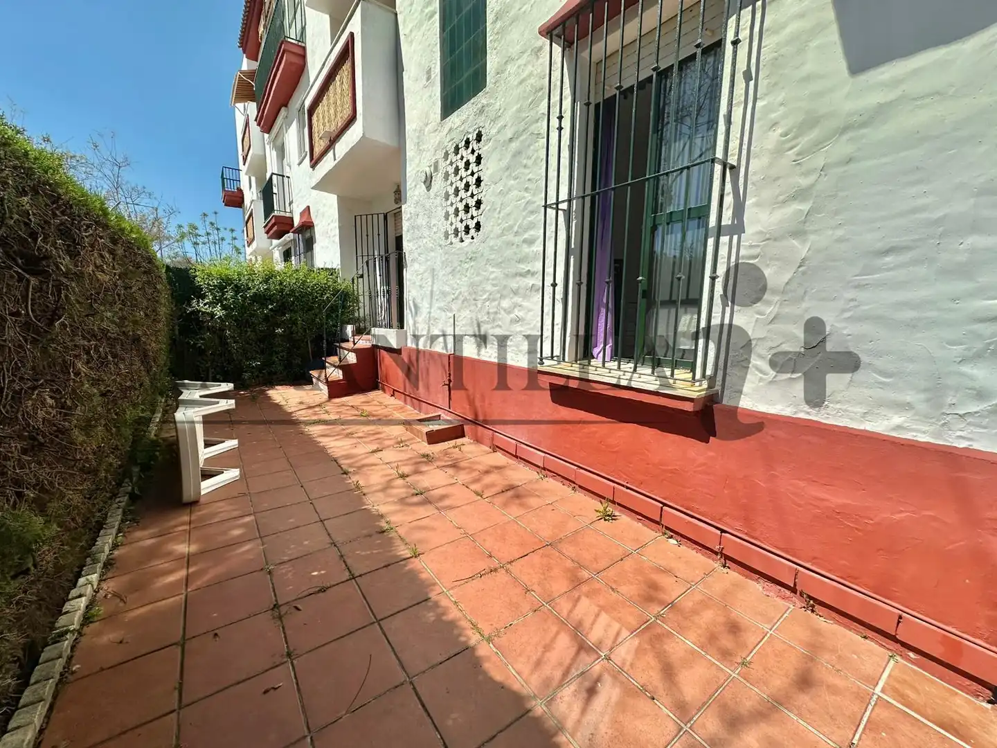 Vista exterior de Planta baixa en venda en Islantilla amb Jardí privat, Terrassa i Moblat