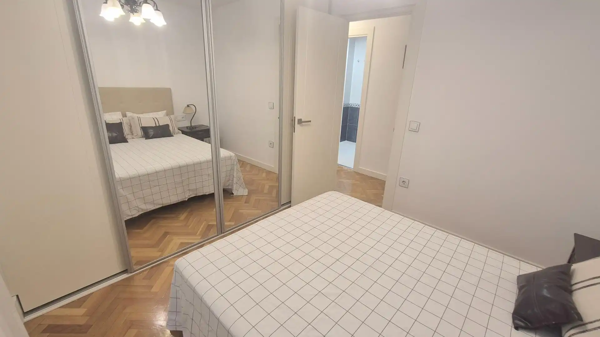 Habitación de Piso de alquiler en Salamanca con Calefacción, Parquet y Amueblado