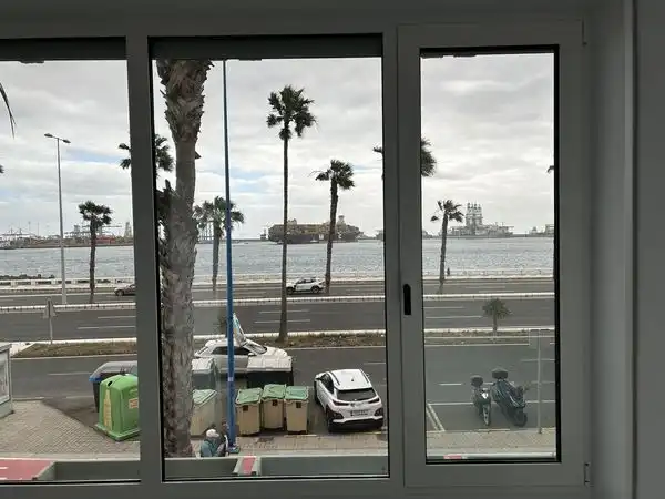 Vista exterior de Piso de alquiler en Las Palmas de Gran Canaria con Aire acondicionado, Calefacción y Horno