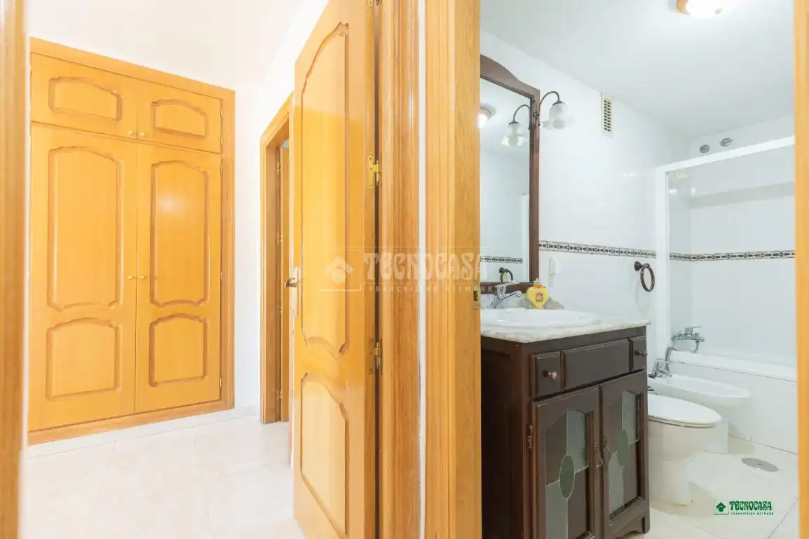 Piso en venta en Almería con Trastero