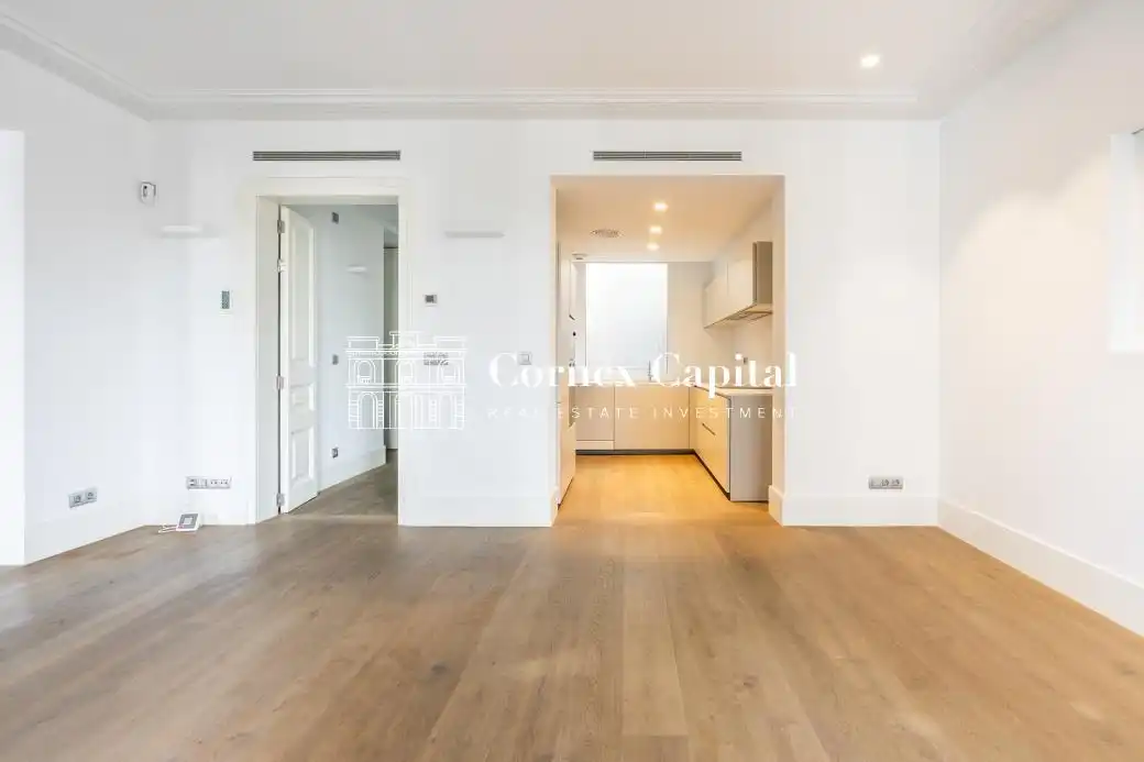 Außenansicht von Maisonette zum Verkauf in Barcelona mit Heizung, Terrasse und Abstellraum