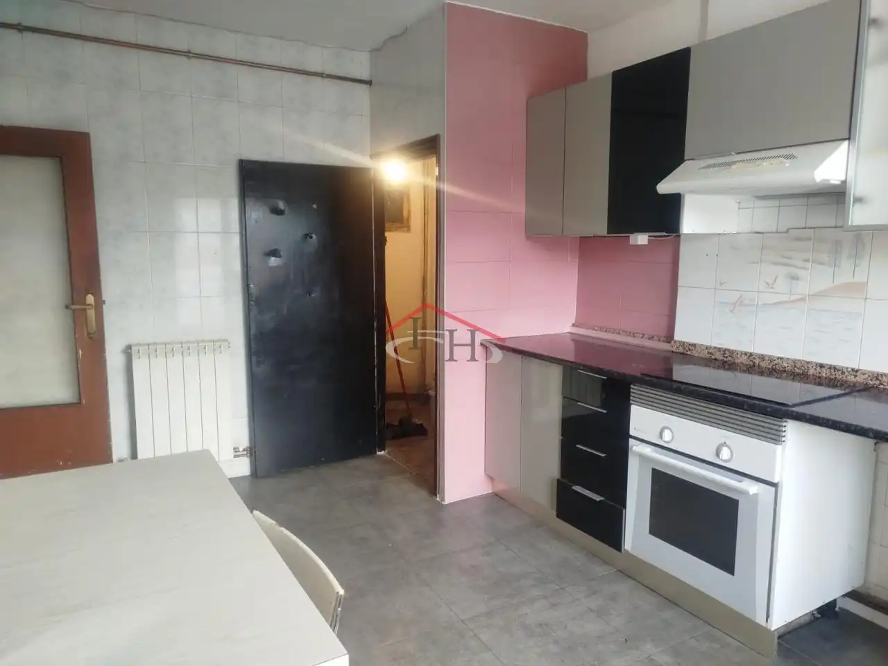 Cocina de Piso en venta en León Capital  con Calefacción, Terraza y Trastero