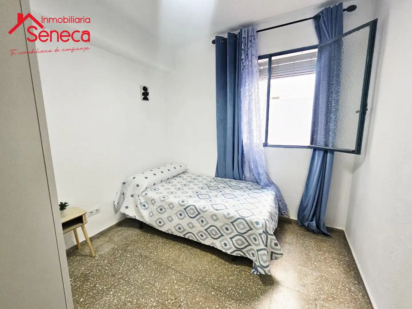 Habitación de Piso de alquiler en Córdoba con Terraza y Amueblado