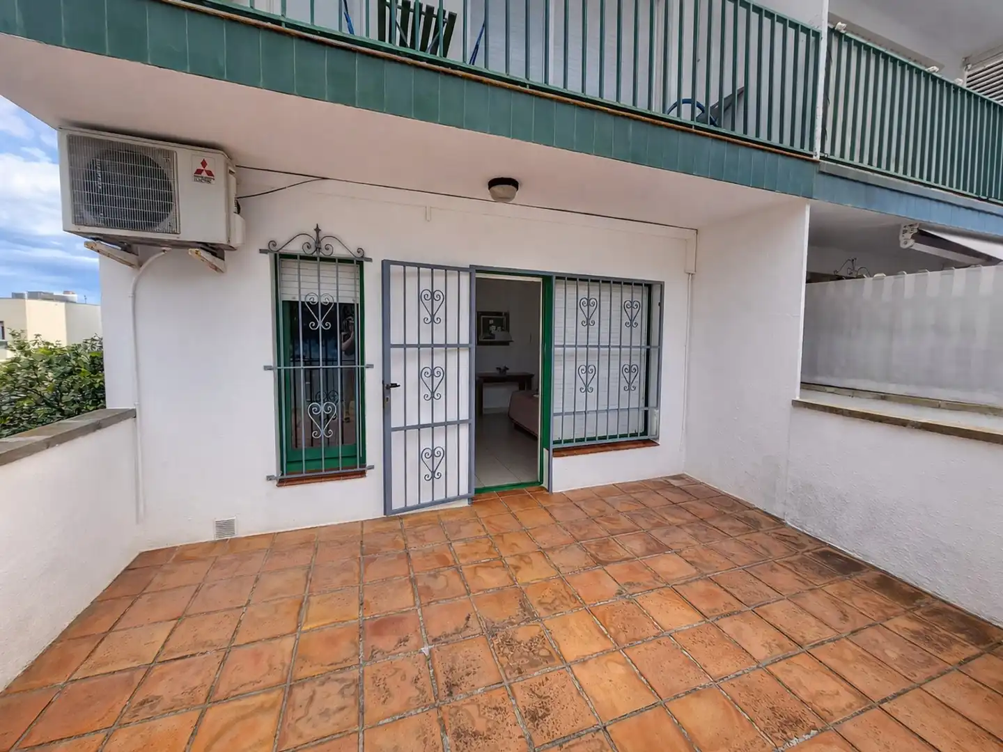 Terrasse von Erdgeschoss zum Verkauf in Llançà mit Heizung, Terrasse und Abstellraum