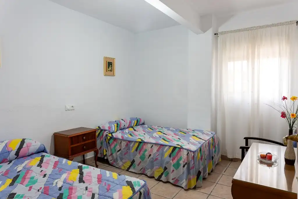 Habitación de Casa o chalet en venta en Castalla con Jardín privado, Piscina y Amueblado