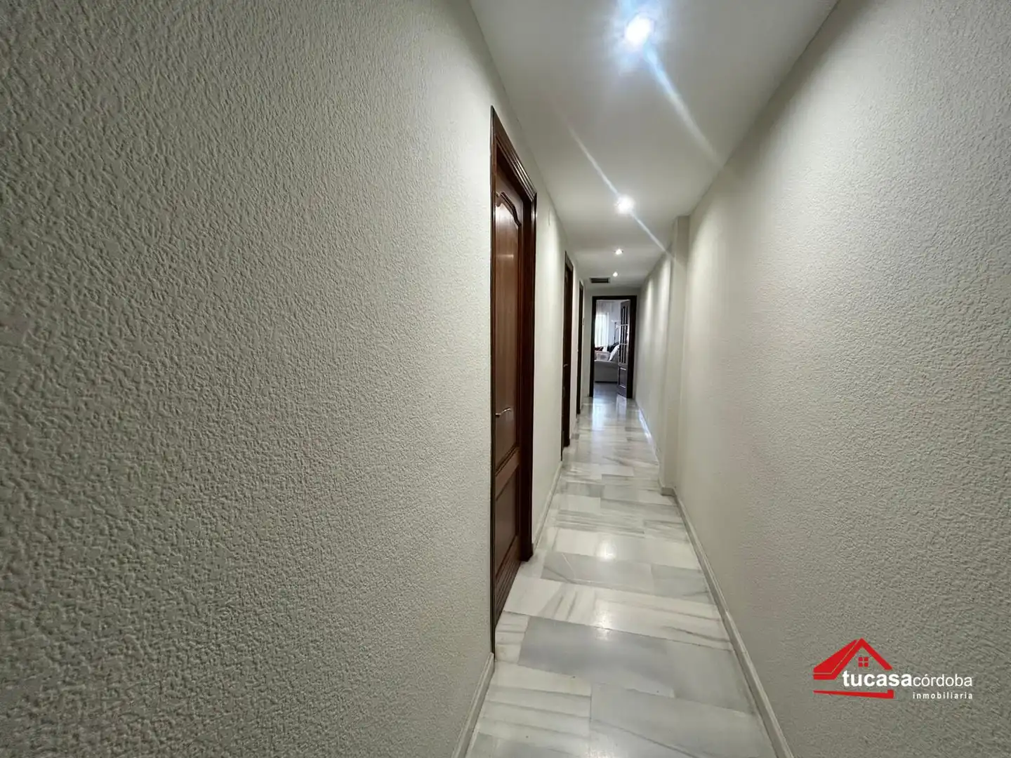 Wohnung zum Verkauf in Córdoba mit Klimaanlage und Terrasse