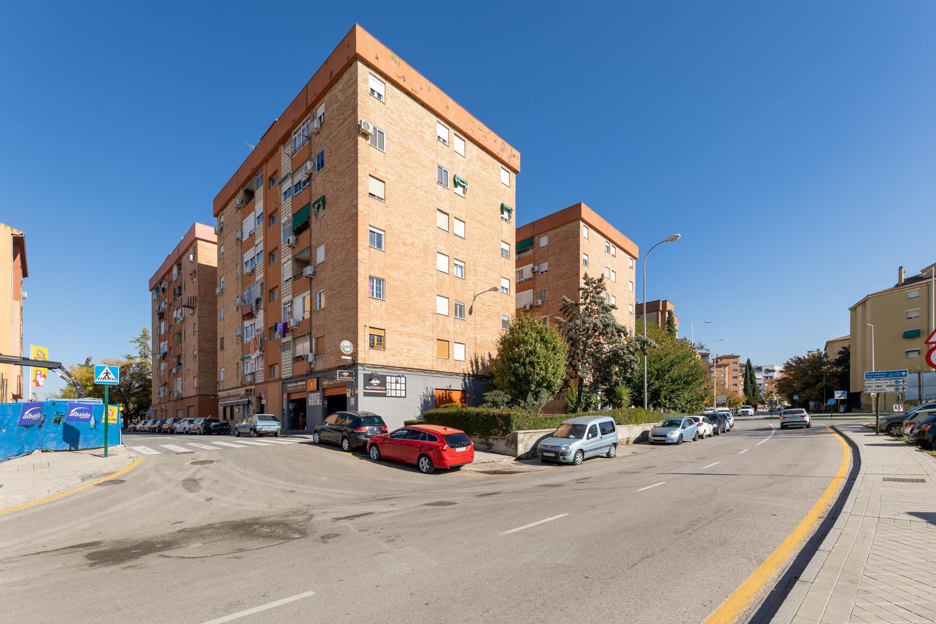 Exterior view of Flat for sale in  Granada Capital
