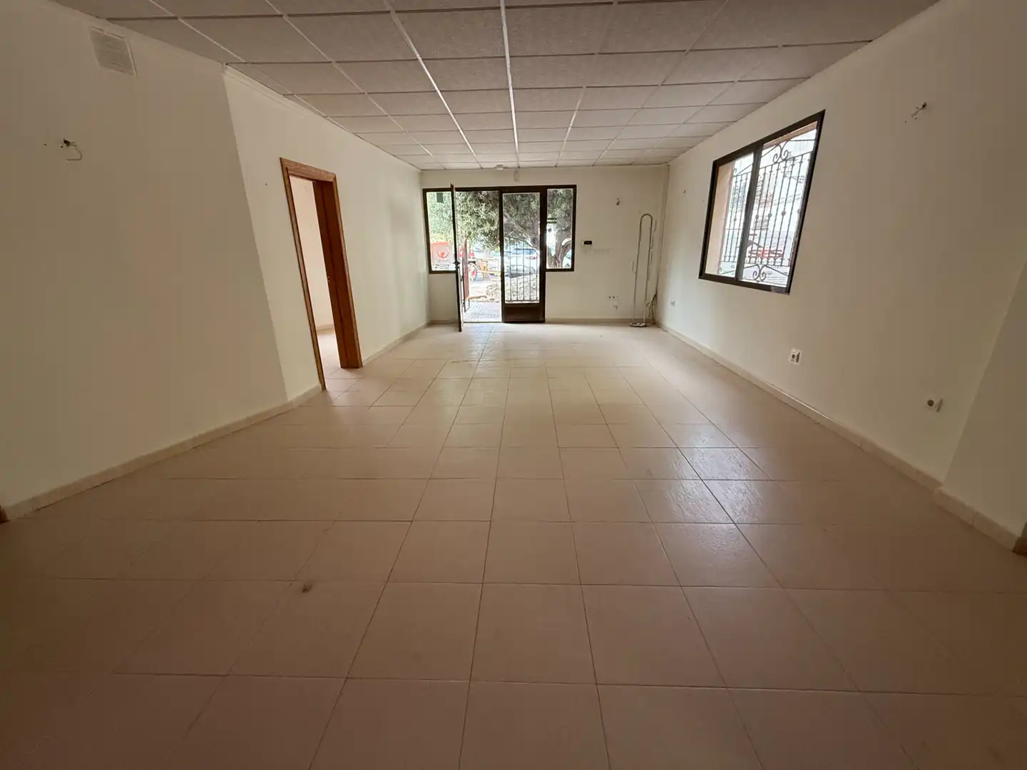 Locale commerciale in affitto a Carrer del Bonaire 59, imagen 2