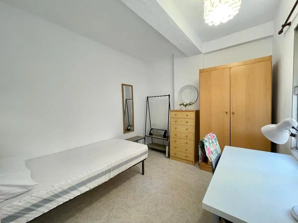 Flat for rent in Barrio de Zaidín