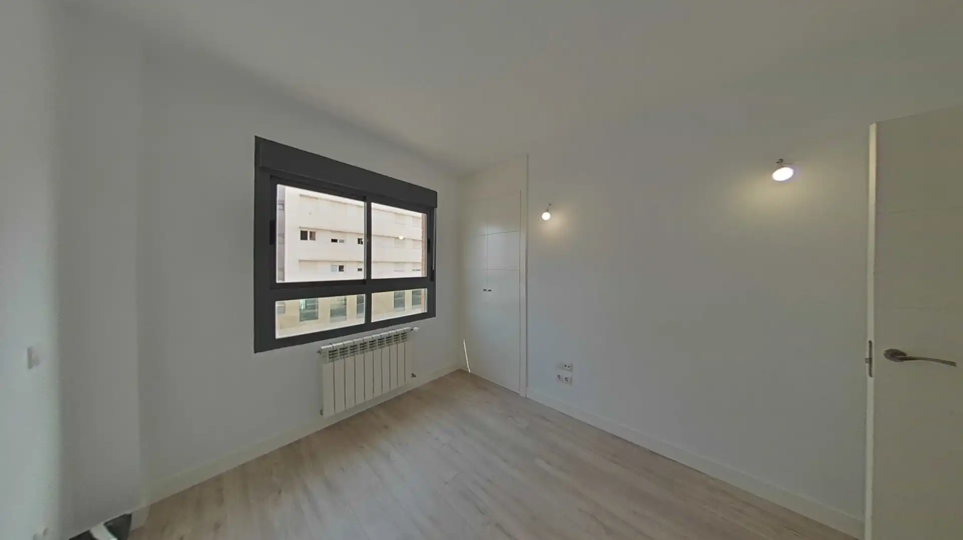 Bedroom of Flat for sale in Madrid  with Air Conditioner, Heating and Parquet flooring