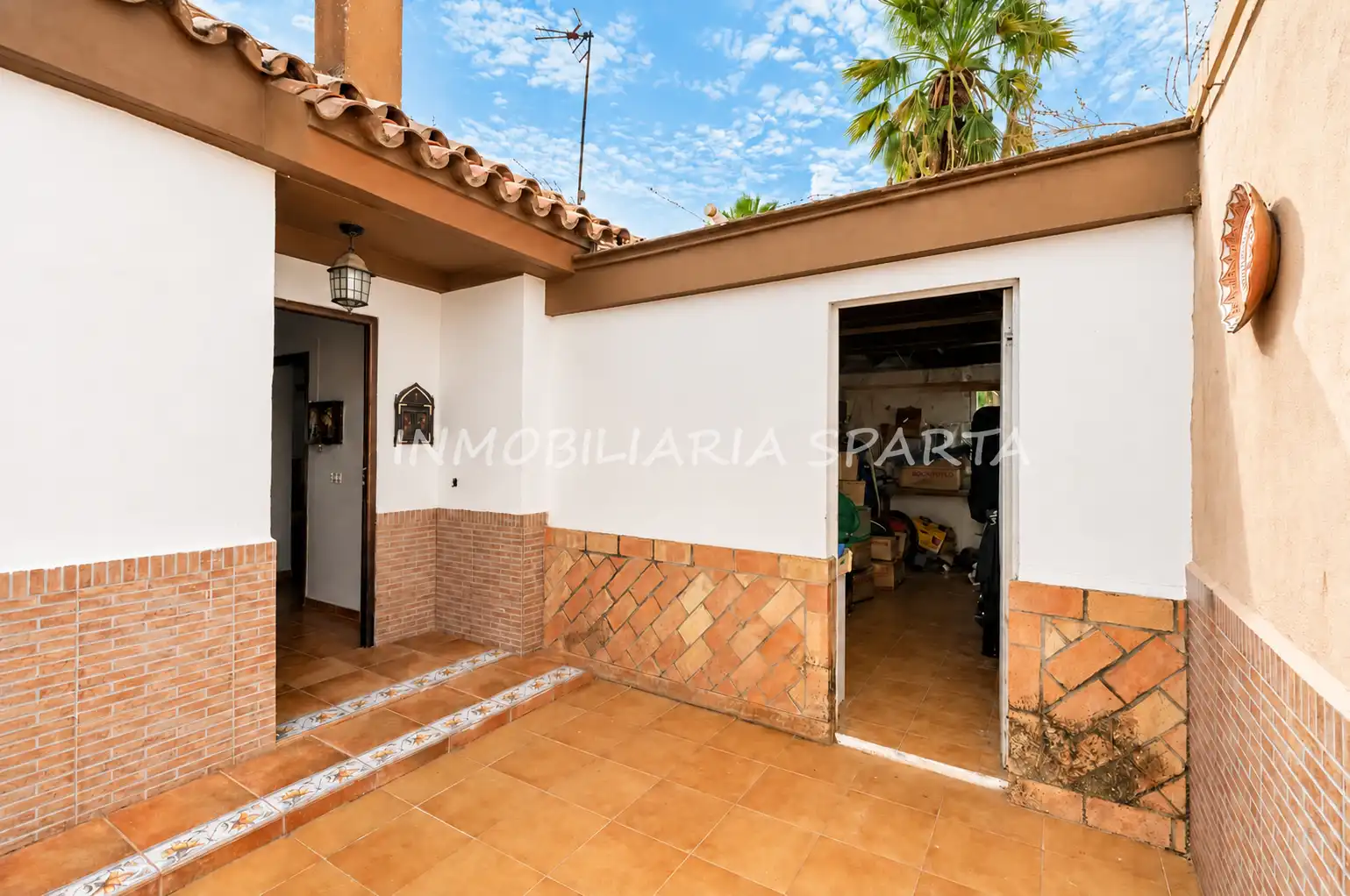 Vista exterior de Casa o xalet en venda en Espartinas Pueblo