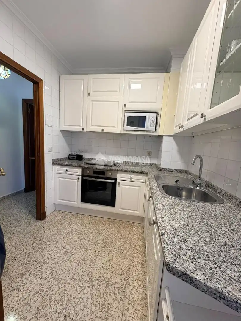 Kitchen of Flat for rent in Casco Antiguo